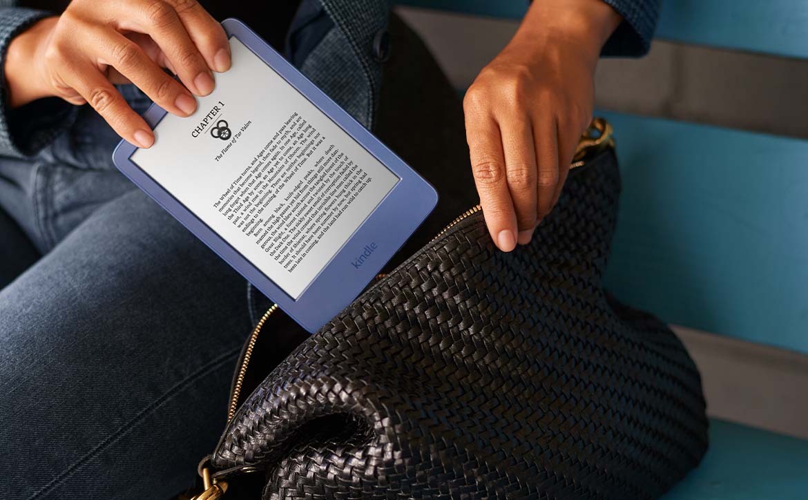 Amazon Kindle 2022 e reader hero