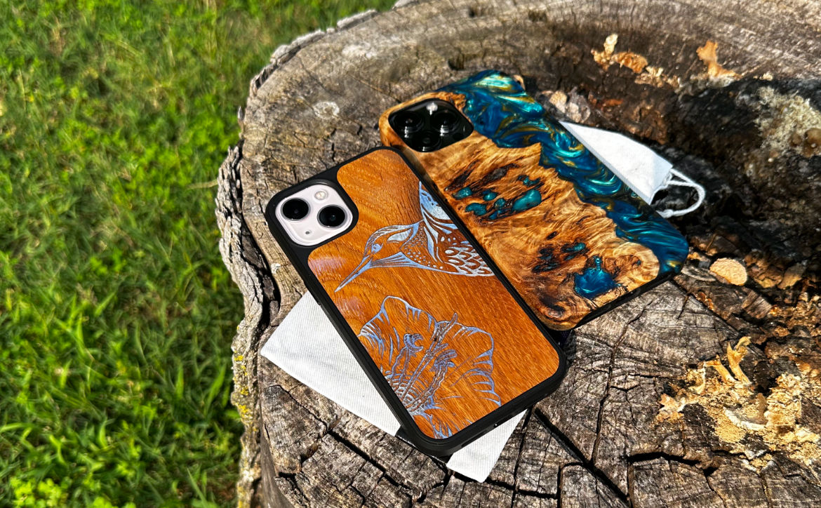 Carved iPhone case Live Edge Techaeris