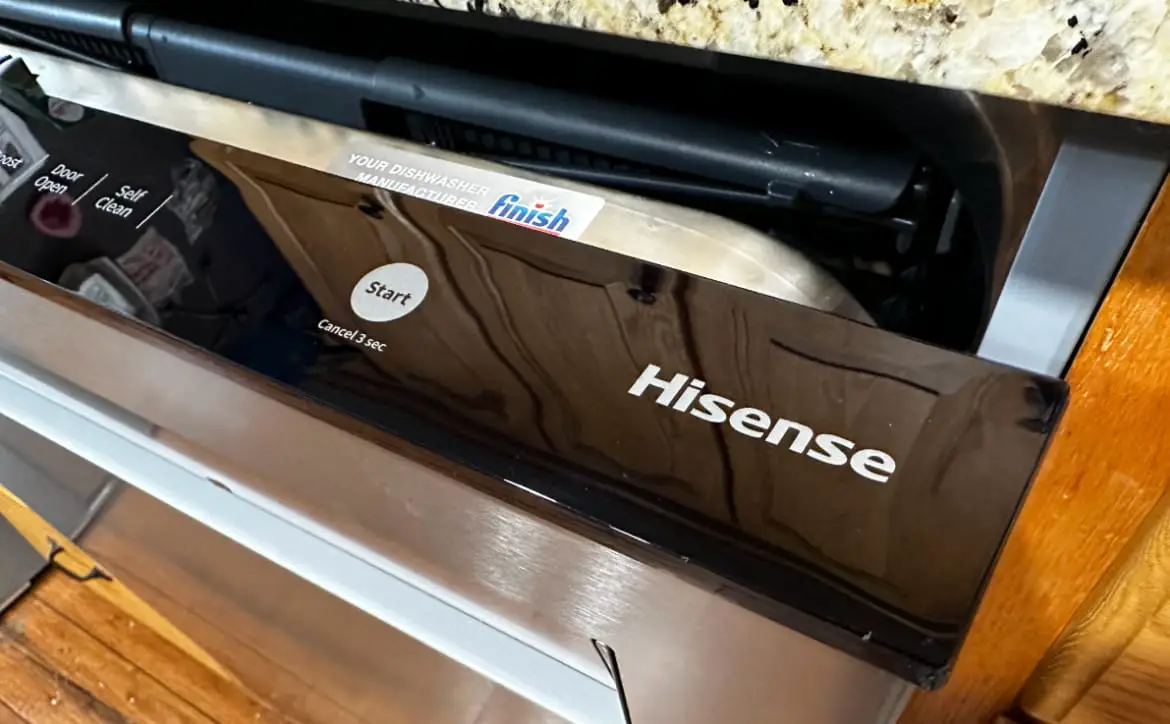 Hisense HUI66360XCUS dishwasher review- An excellent dishwasher that won't break the bank Techaeris